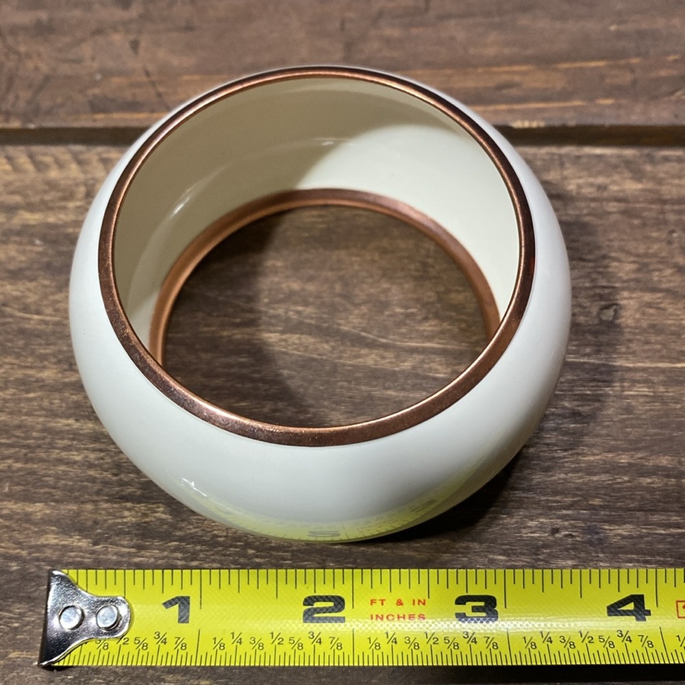 Vintage Large Bangle with additional 7 bangles - Picture 7 of 10